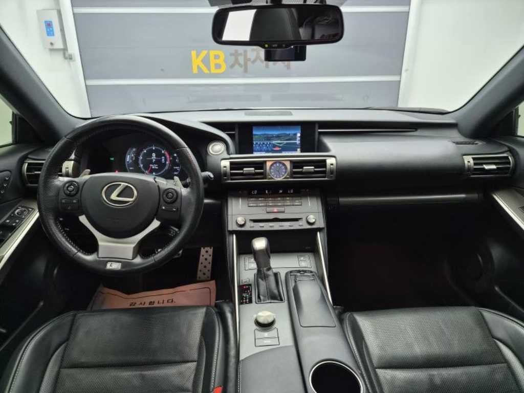 렉서스 IS 뉴IS200t F-SPORT 이미지 8