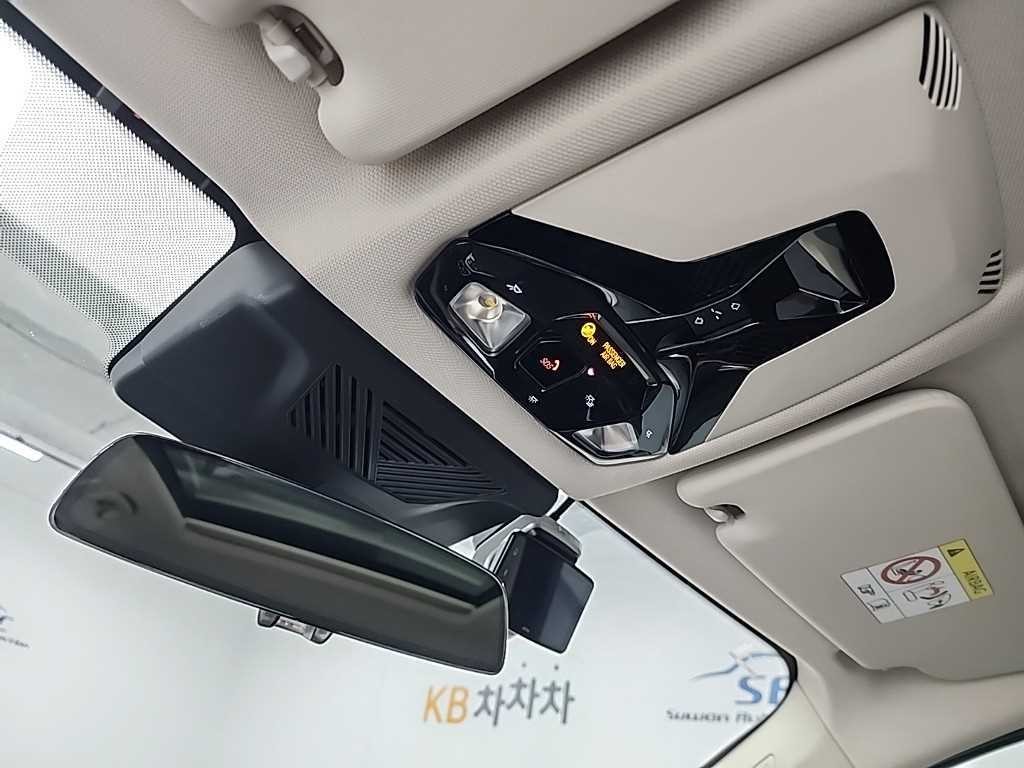 BMW X1 X1 (U11) xDrive 20i xLine 이미지 17