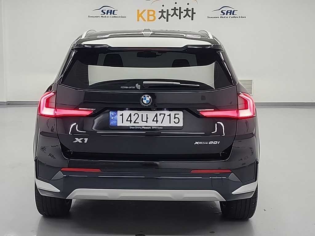 BMW X1 X1 (U11) xDrive 20i xLine 이미지 3