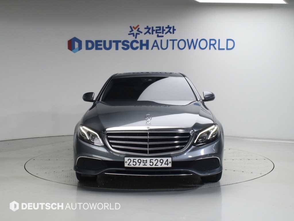 벤츠 E 클래스 E-클래스 W213 E220d 익스클루시브 이미지 3