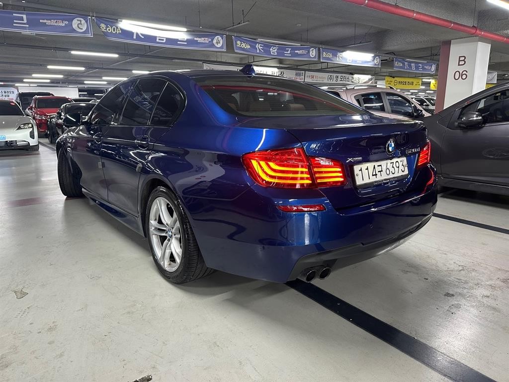 BMW 5시리즈 5시리즈 (F10) 520d xDrive M 에어로다이나믹 이미지 2