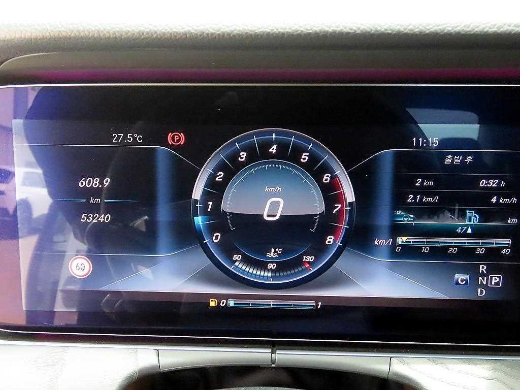 벤츠 E 클래스 E-클래스 W213 E300 4MATIC 아방가르드 이미지 9