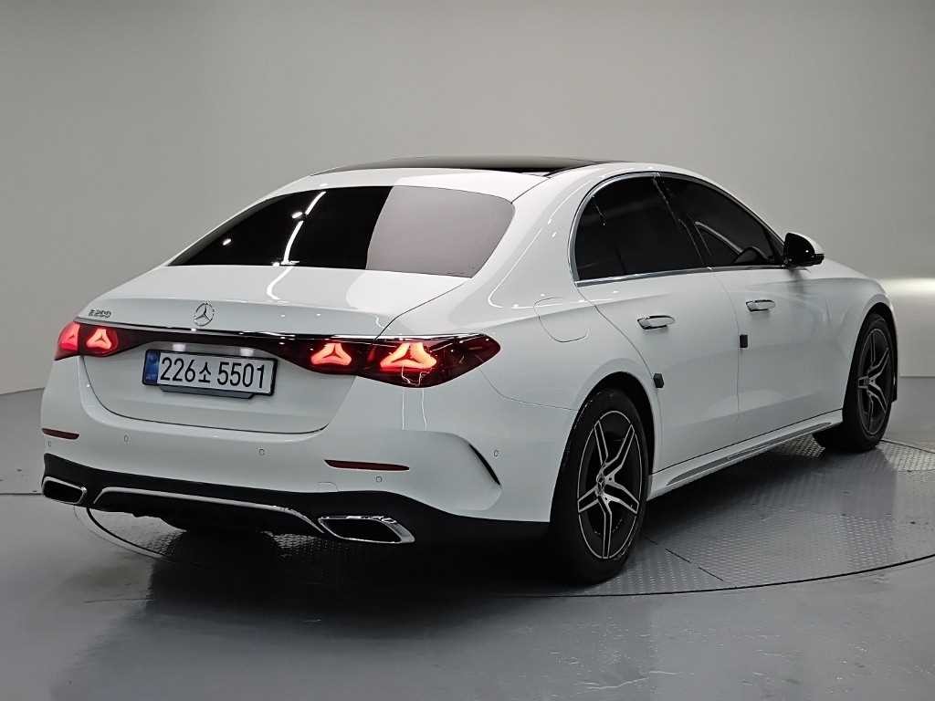 벤츠 E 클래스 E-클래스 W214 E200 AMG 라인 이미지 4