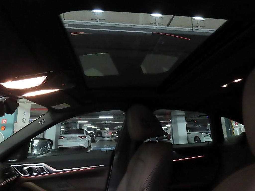 BMW i4 eDrive 40 M 스포츠 프로 이미지 17