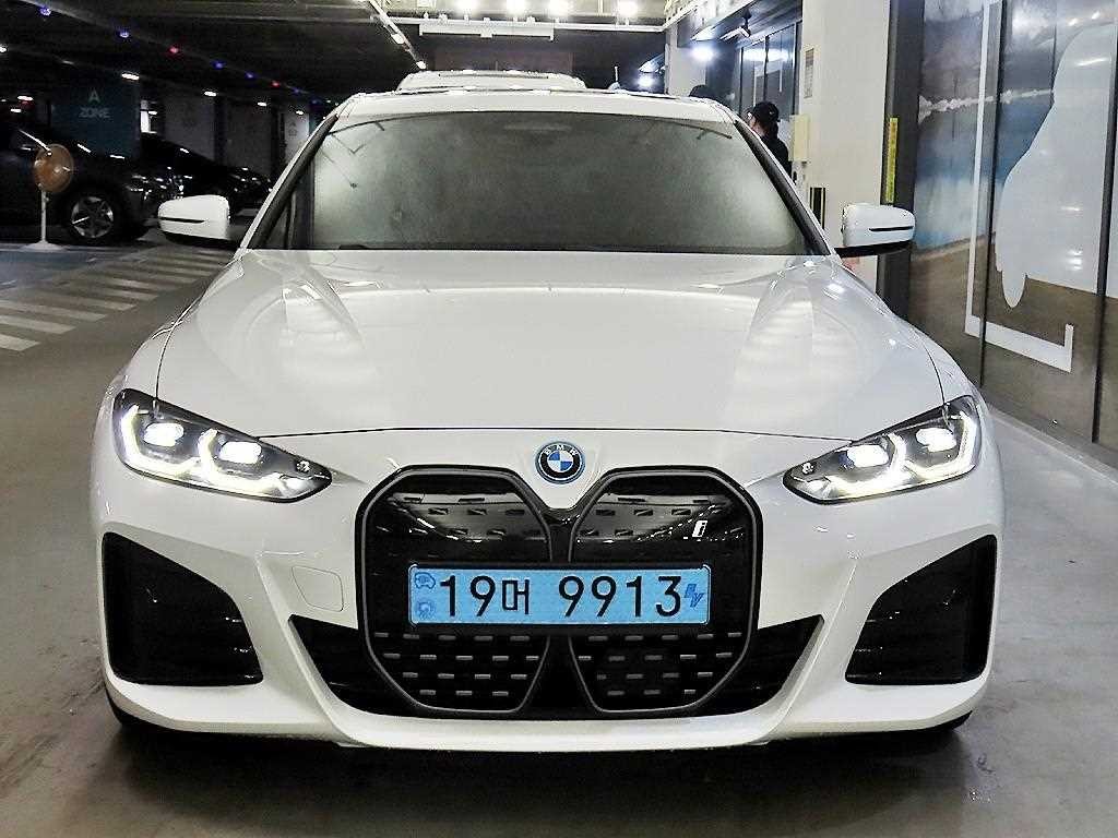 BMW i4 eDrive 40 M 스포츠 프로 이미지 2