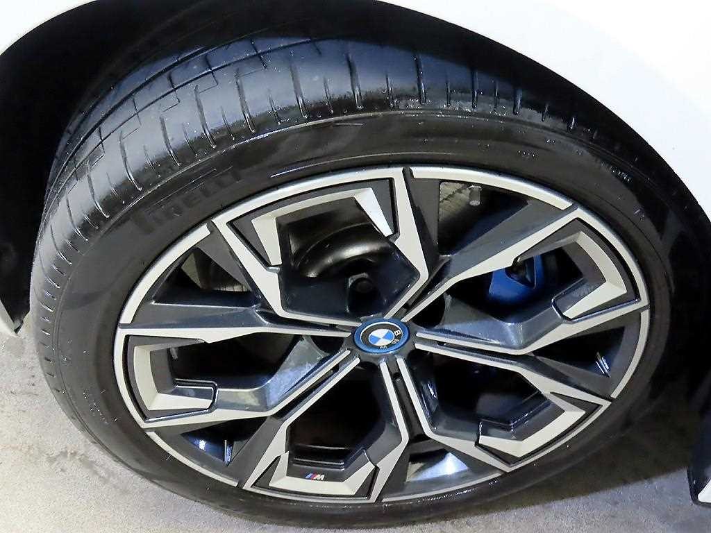 BMW i4 eDrive 40 M 스포츠 프로 이미지 20
