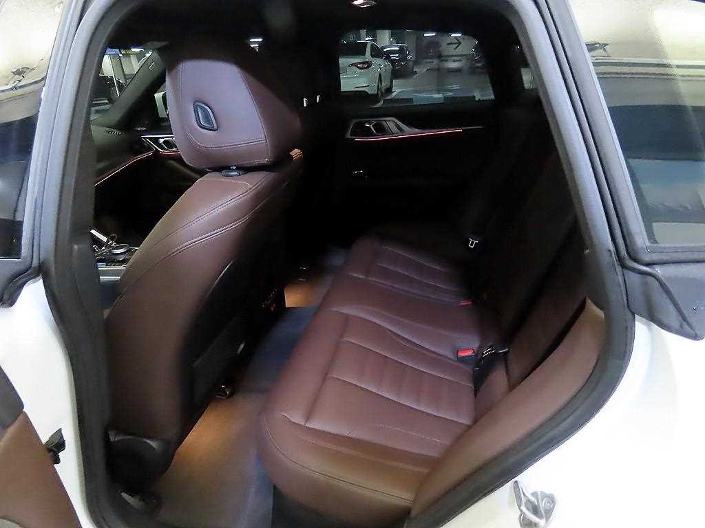 BMW i4 eDrive 40 M 스포츠 프로 이미지 7