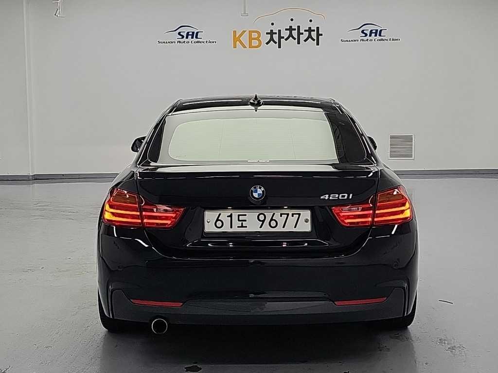 BMW 4시리즈 4시리즈 (F32) 420i 그란쿠페 M 스포츠 이미지 3