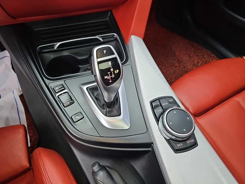 BMW 4시리즈 4시리즈 (F32) 420i 그란쿠페 M 스포츠 이미지 8