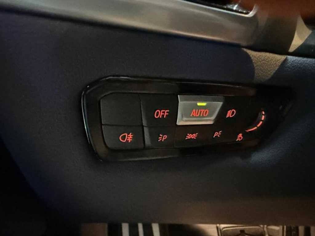 BMW 8시리즈 8시리즈 (G15) M850i xDrive 그란 쿠페 이미지 11