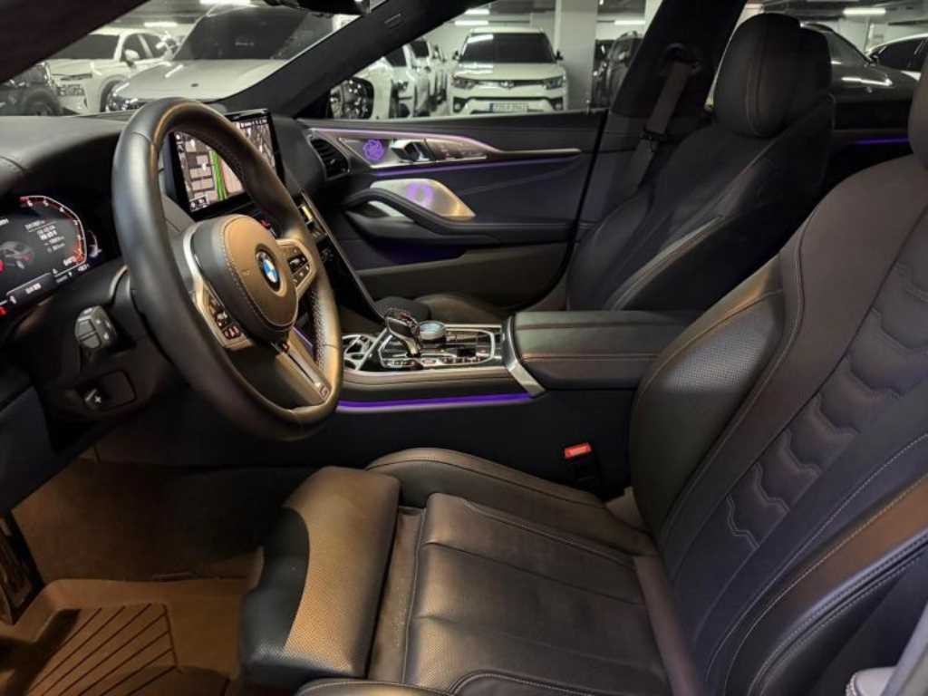 BMW 8시리즈 8시리즈 (G15) M850i xDrive 그란 쿠페 이미지 13