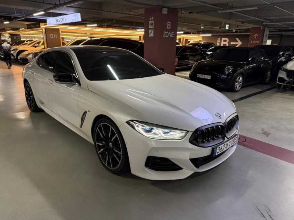 BMW 8시리즈 8시리즈 (G15) M850i xDrive 그란 쿠페 이미지 2