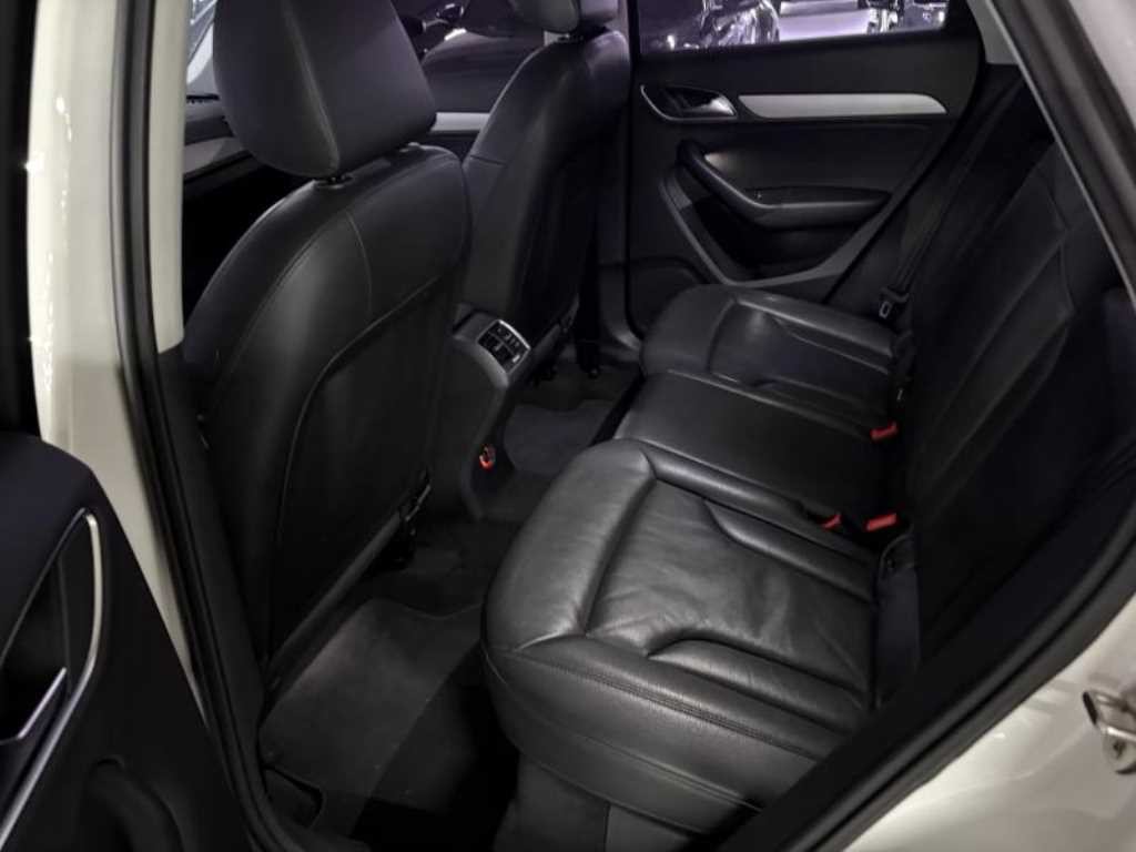 아우디 Q3 30 TDI 콰트로 이미지 5