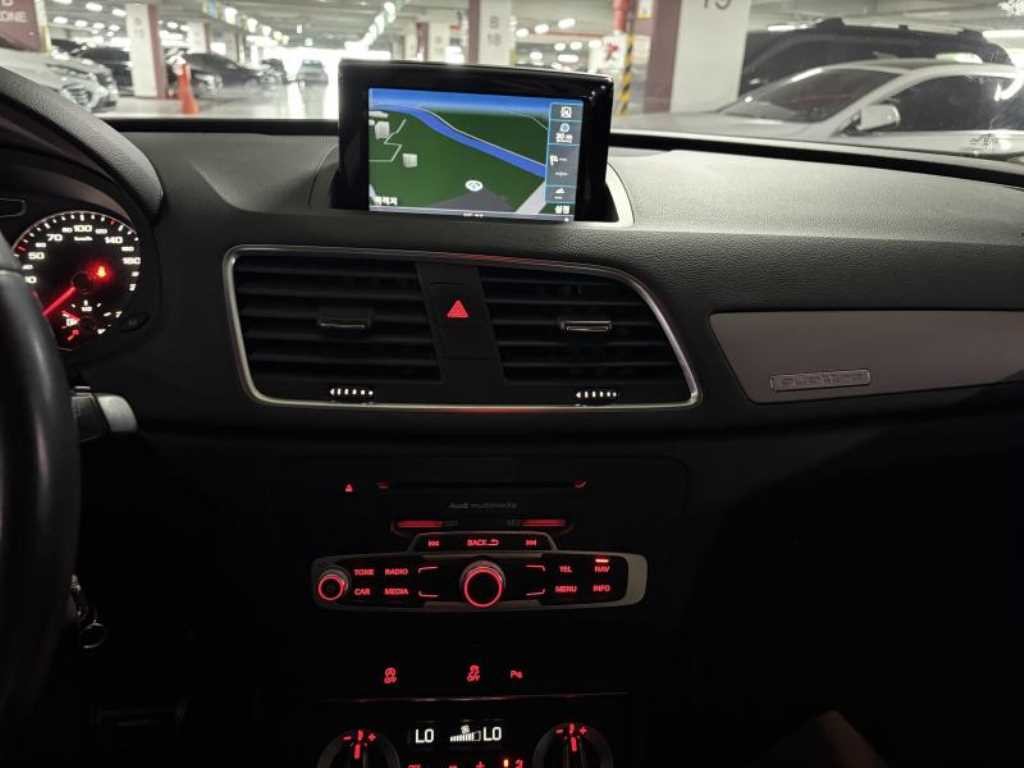 아우디 Q3 30 TDI 콰트로 이미지 6