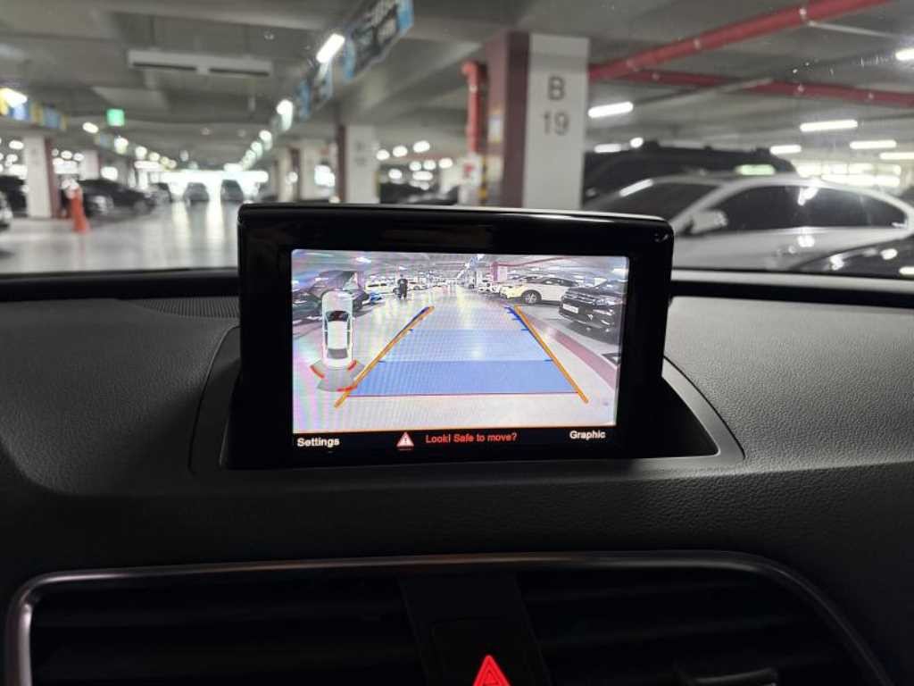 아우디 Q3 30 TDI 콰트로 이미지 7