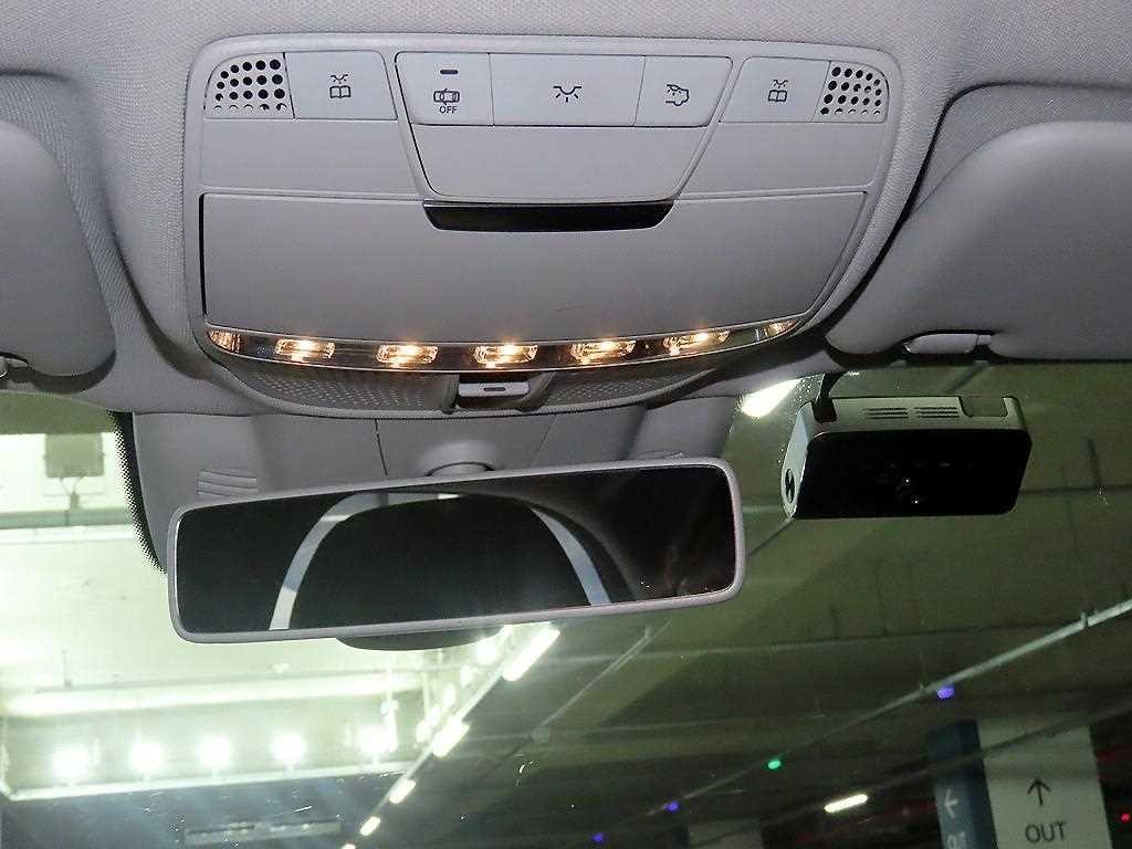 벤츠 E 클래스 E-클래스 W213 E220d 아방가르드 이미지 16