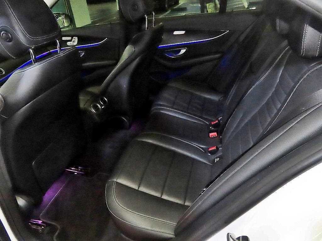 벤츠 E 클래스 E-클래스 W213 E220d 아방가르드 이미지 7