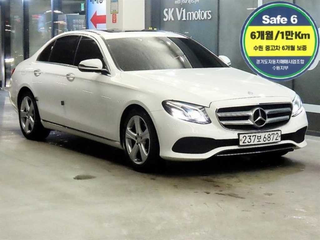 벤츠 E 클래스 E-클래스 W213 E220d 아방가르드 이미지 1