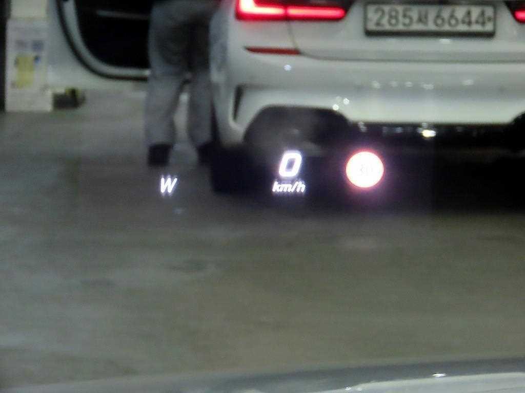 벤츠 E 클래스 E-클래스 W213 E220d 아방가르드 이미지 14