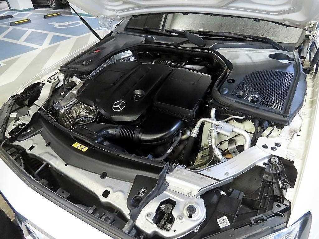 벤츠 E 클래스 E-클래스 W213 E220d 아방가르드 이미지 19