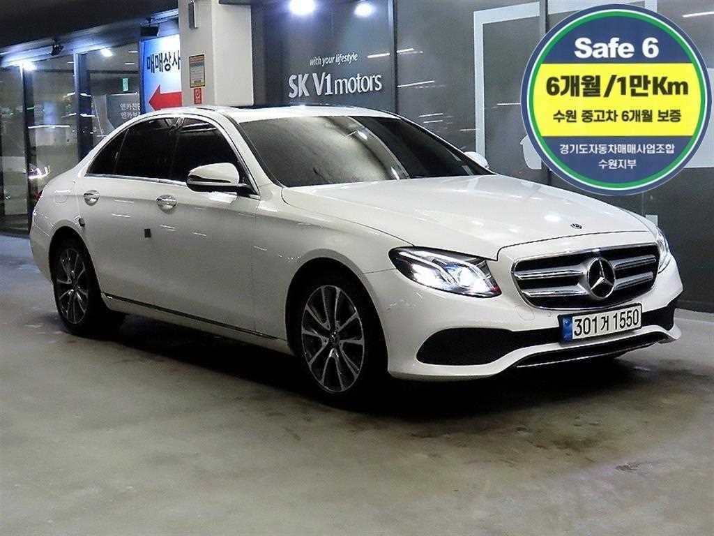 벤츠 E 클래스 E-클래스 W213 E300 4MATIC 아방가르드 이미지 1