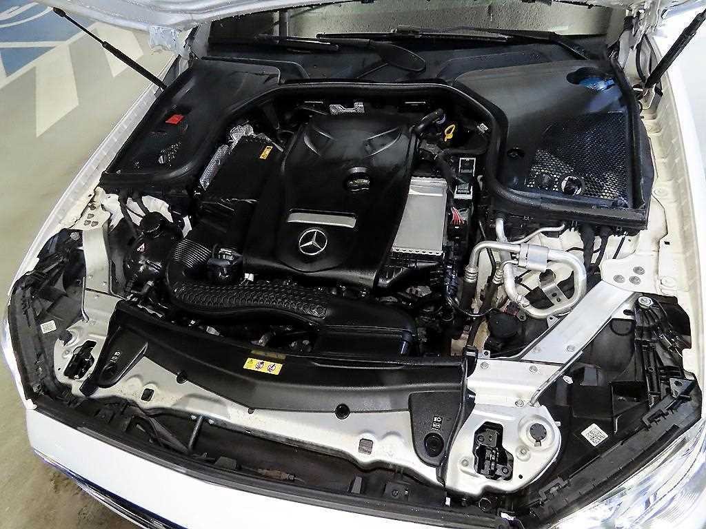 벤츠 E 클래스 E-클래스 W213 E300 4MATIC 아방가르드 이미지 19