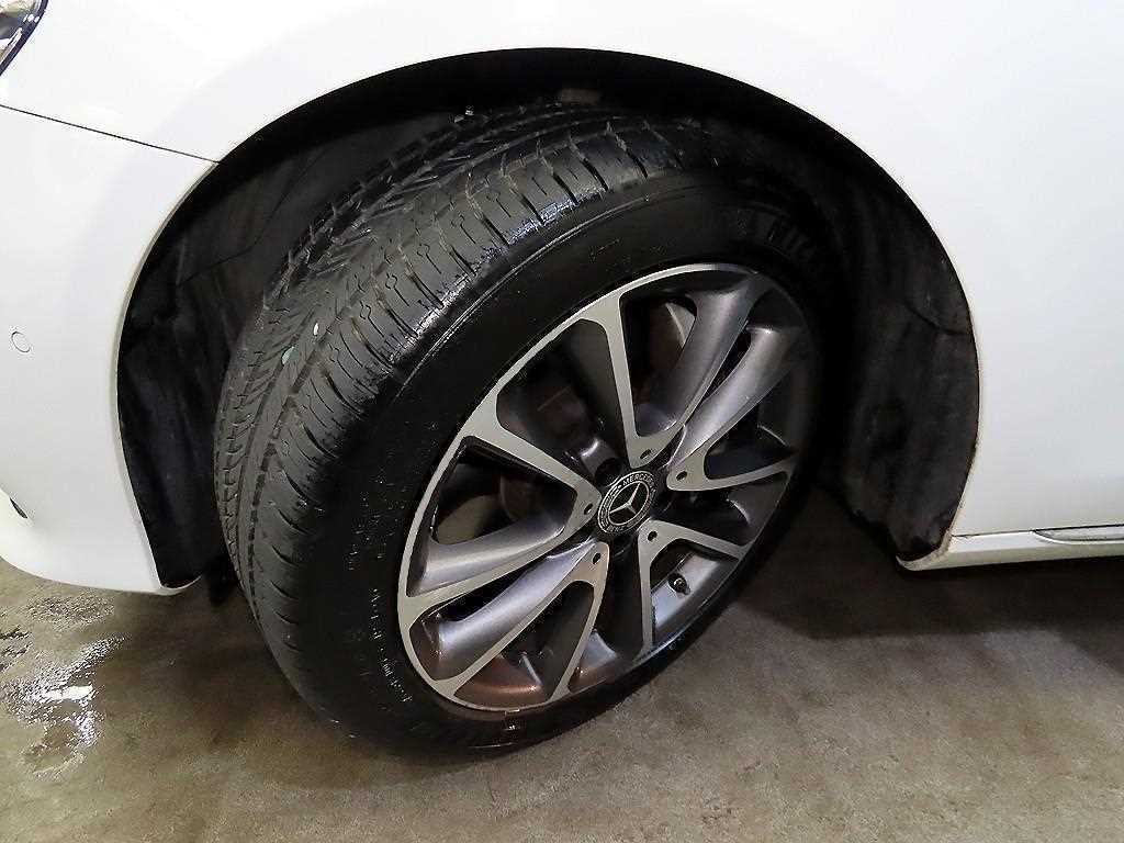 벤츠 E 클래스 E-클래스 W213 E300 4MATIC 아방가르드 이미지 20