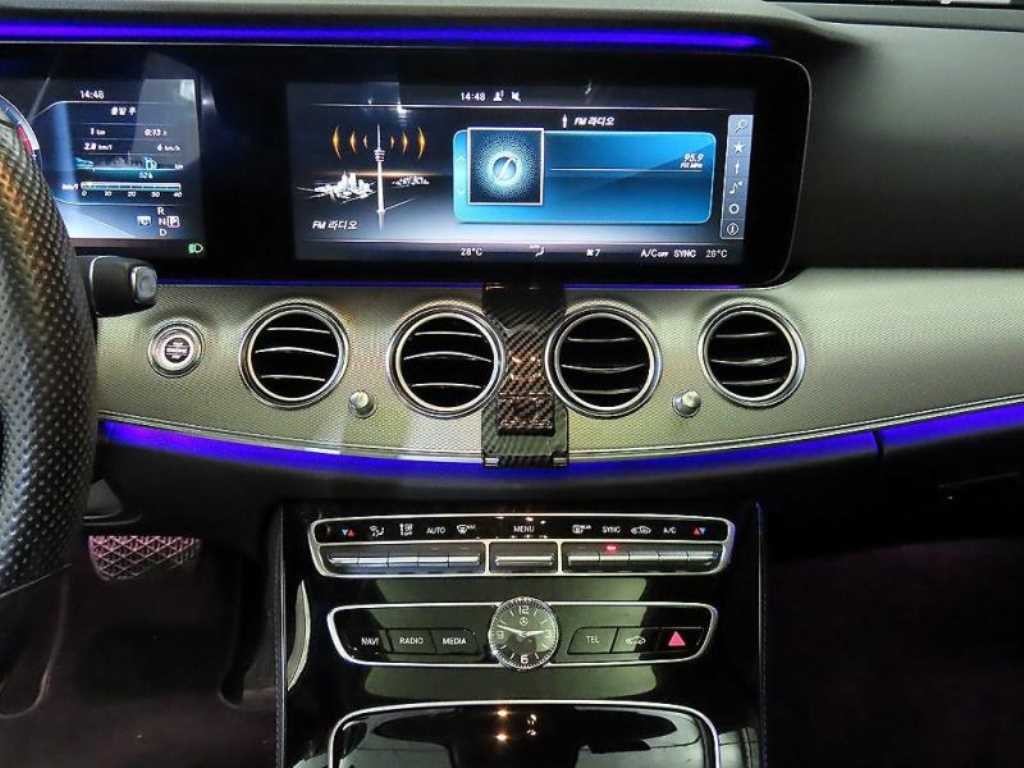 벤츠 E 클래스 E-클래스 W213 E300 아방가르드 이미지 11