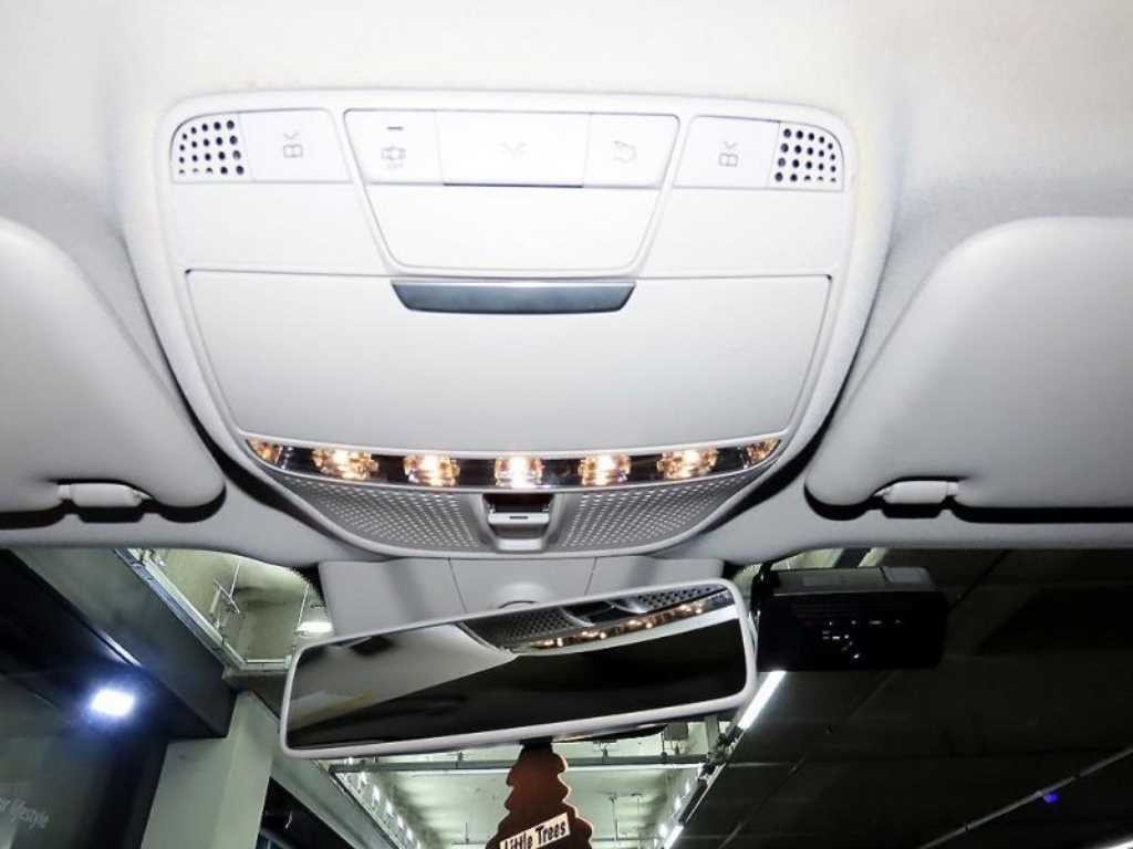 벤츠 E 클래스 E-클래스 W213 E300 아방가르드 이미지 14