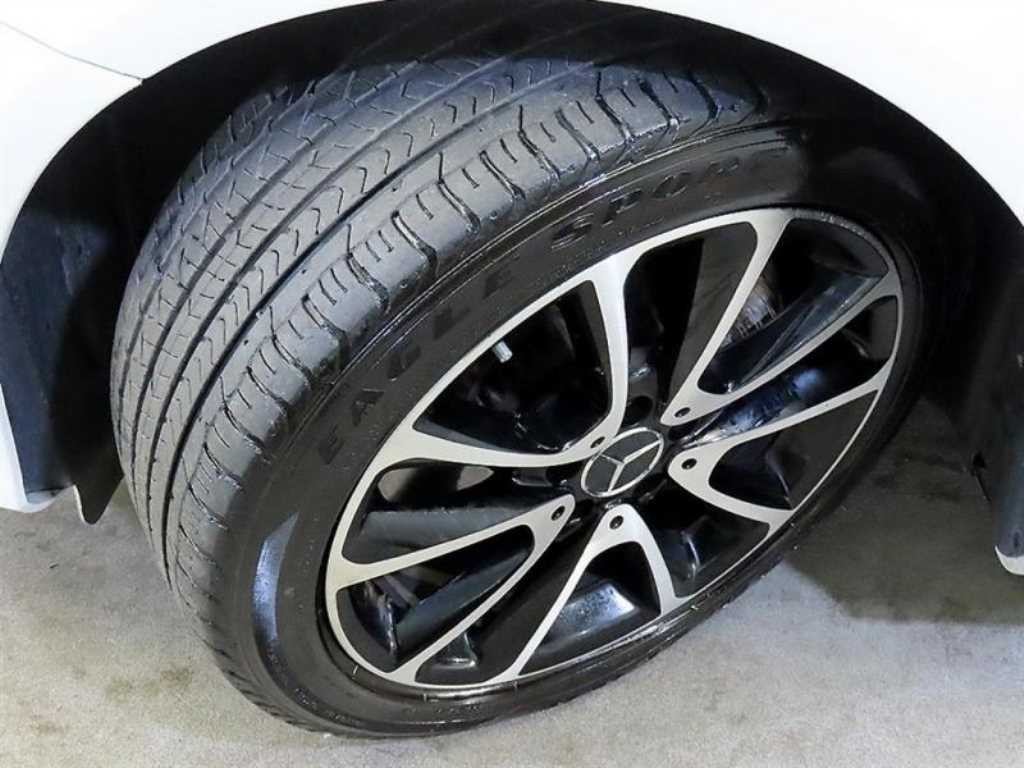 벤츠 E 클래스 E-클래스 W213 E300 아방가르드 이미지 20