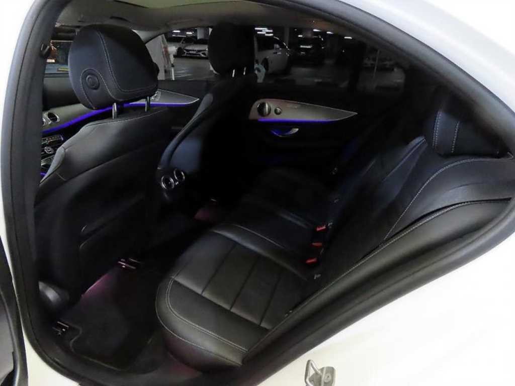 벤츠 E 클래스 E-클래스 W213 E300 아방가르드 이미지 7