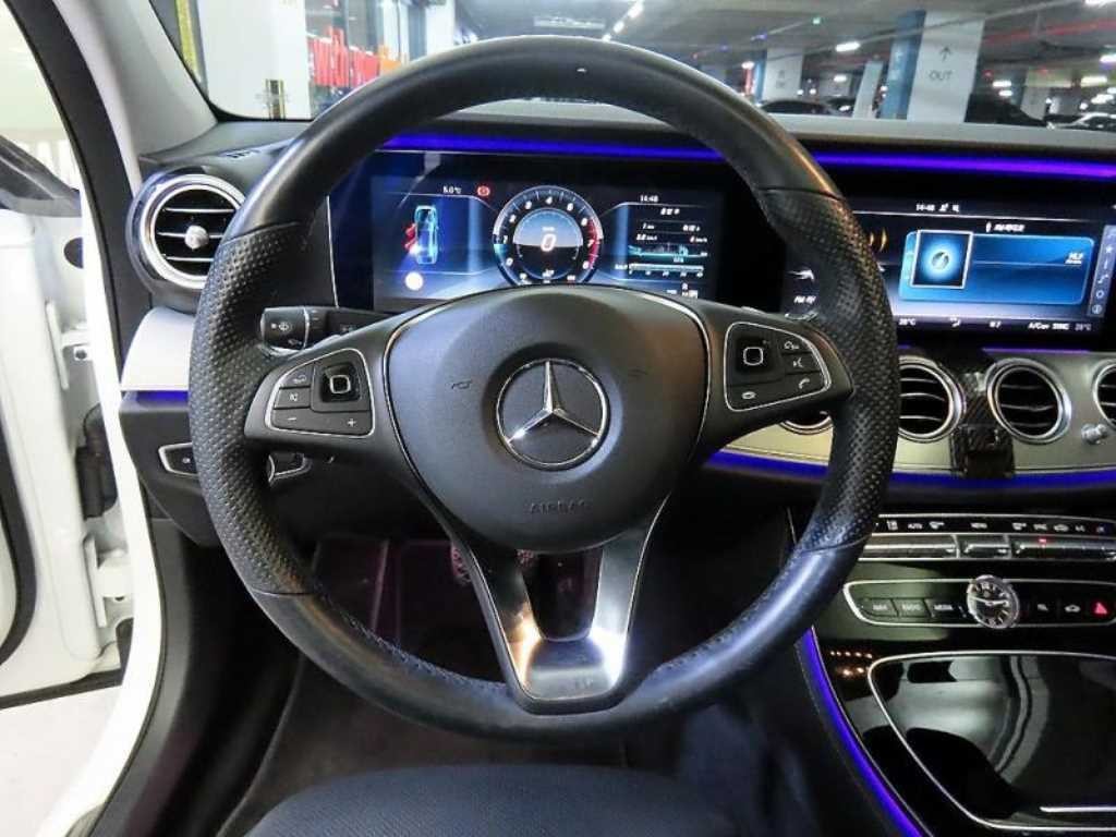 벤츠 E 클래스 E-클래스 W213 E300 아방가르드 이미지 8