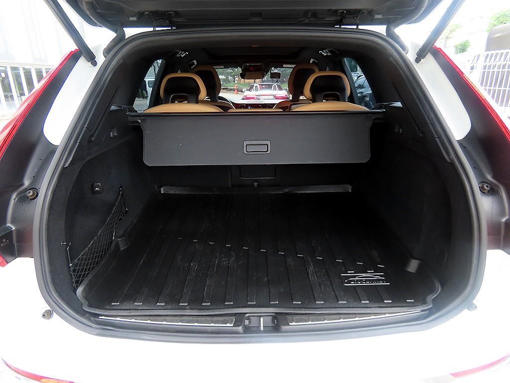 볼보 XC60 XC60(2세대) T6 AWD 인스크립션 이미지 17