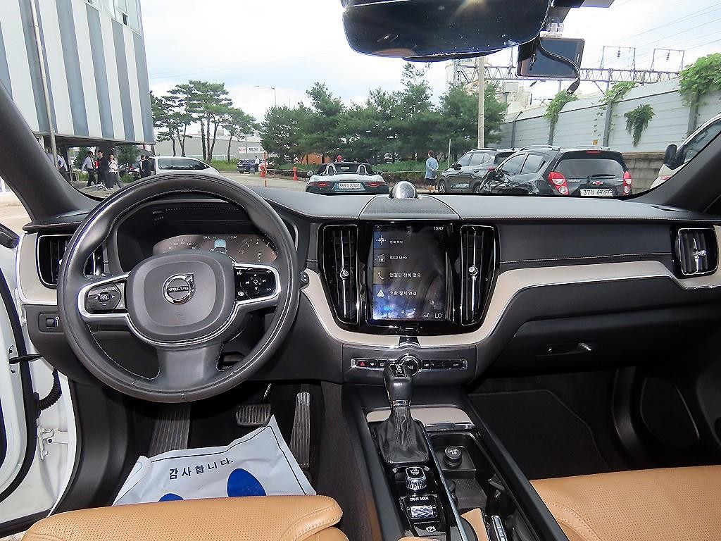 볼보 XC60 XC60(2세대) T6 AWD 인스크립션 이미지 7
