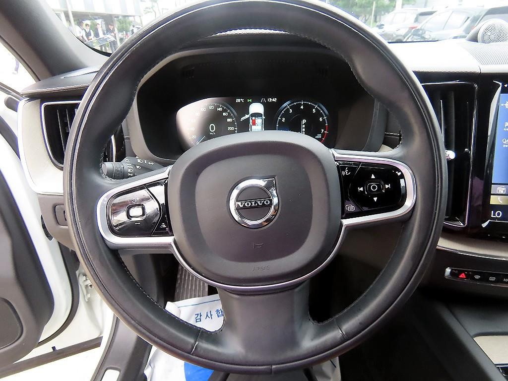 볼보 XC60 XC60(2세대) T6 AWD 인스크립션 이미지 8