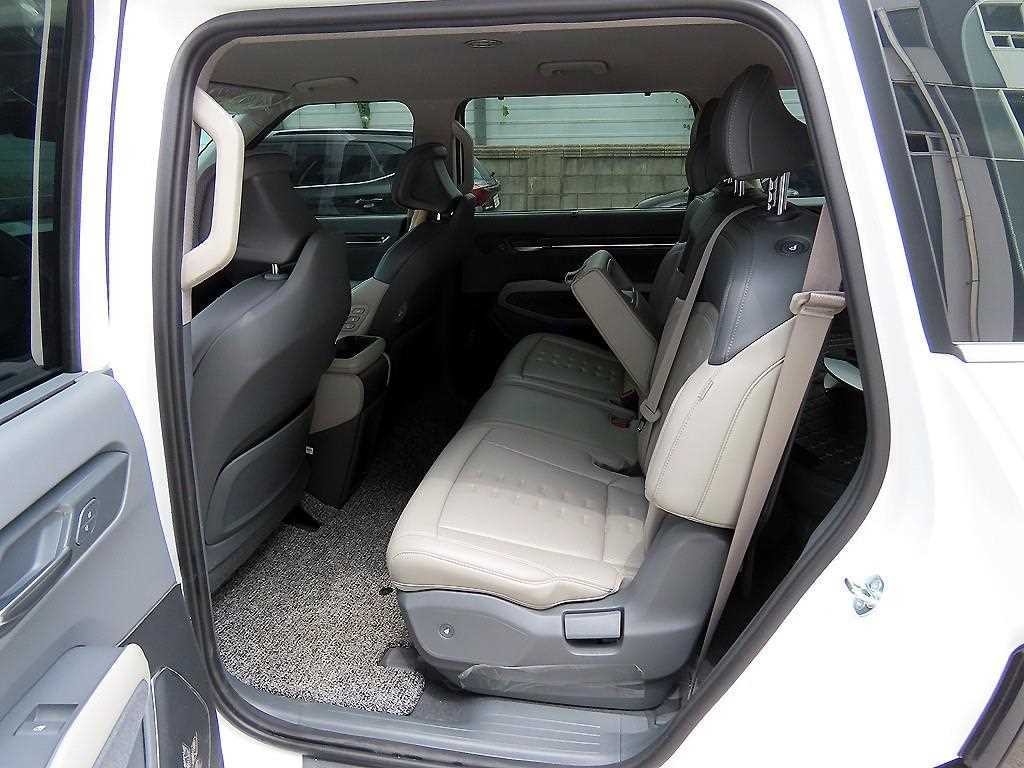 기아 EV9 롱레인지 4WD 어스 이미지 6