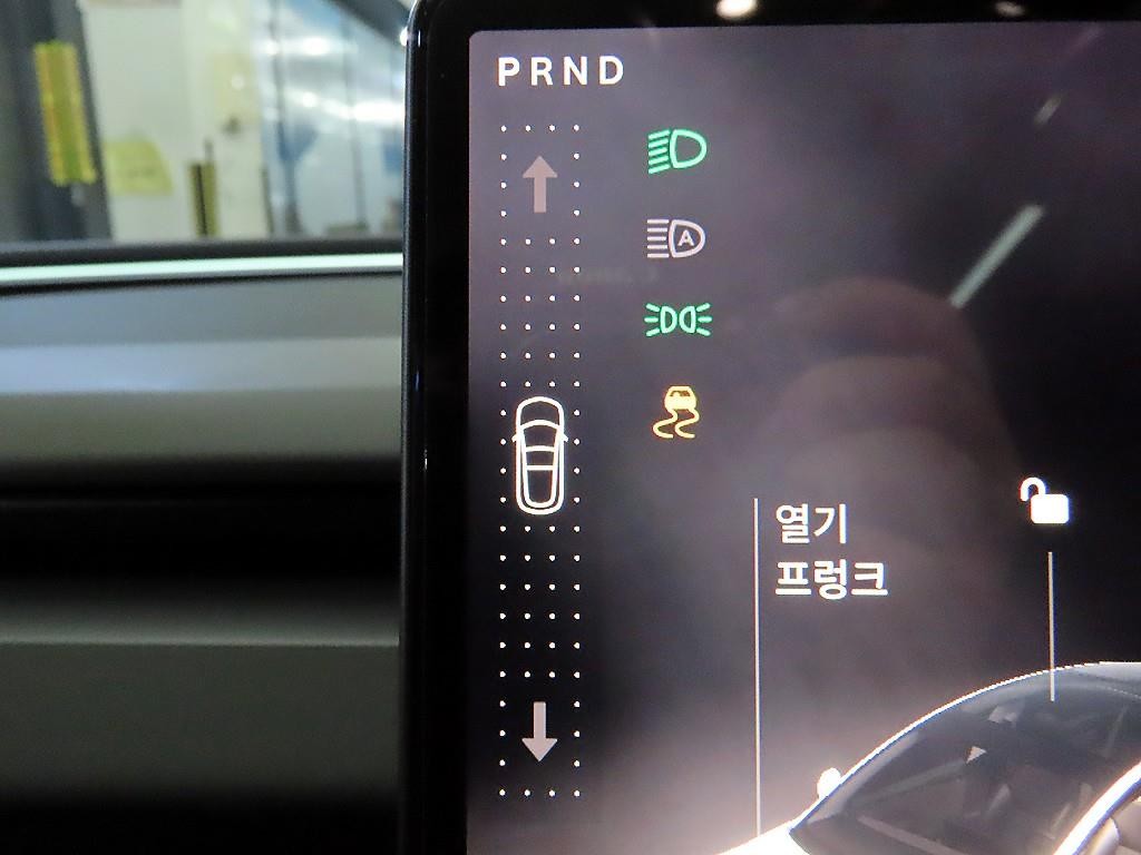 테슬라 모델 3 퍼포먼스 이미지 12