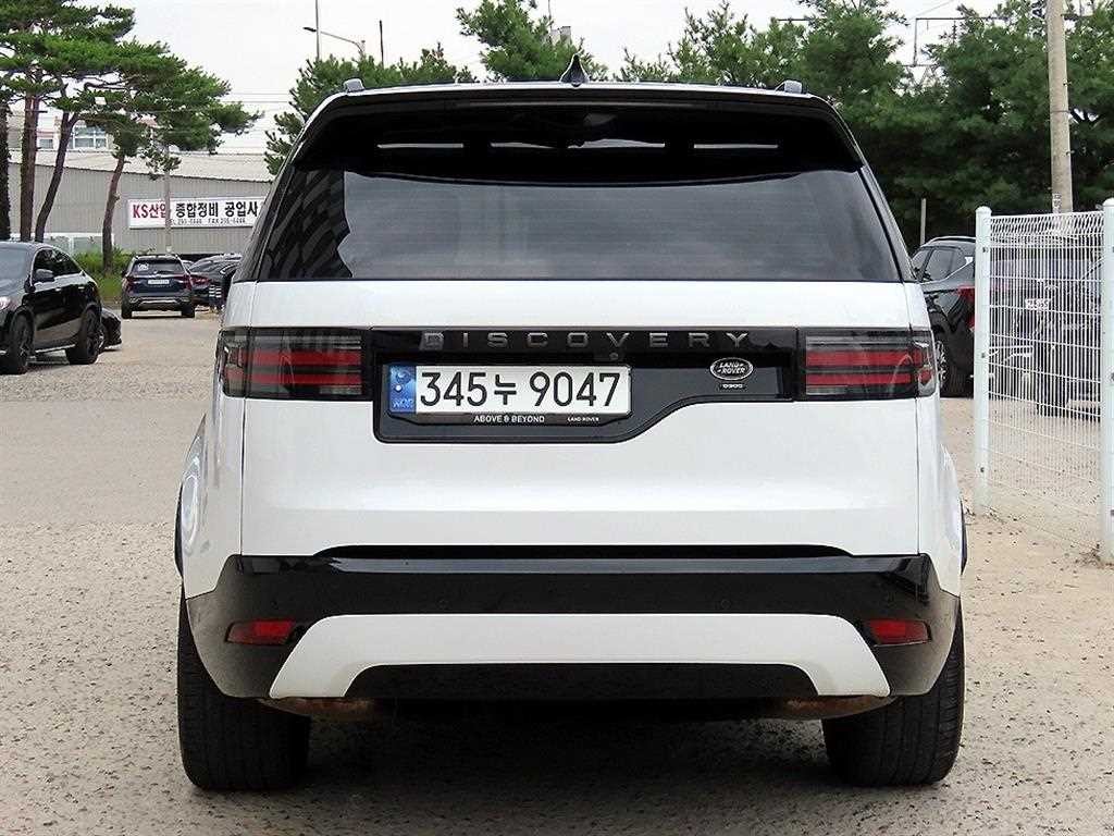 랜드로버 디스커버리 디스커버리5 3.0 D300 R-다이나믹 HSE 이미지 4