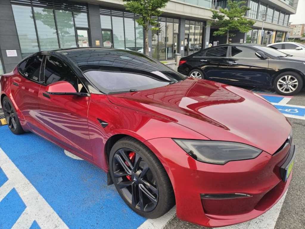 테슬라 모델 S AWD 이미지 2