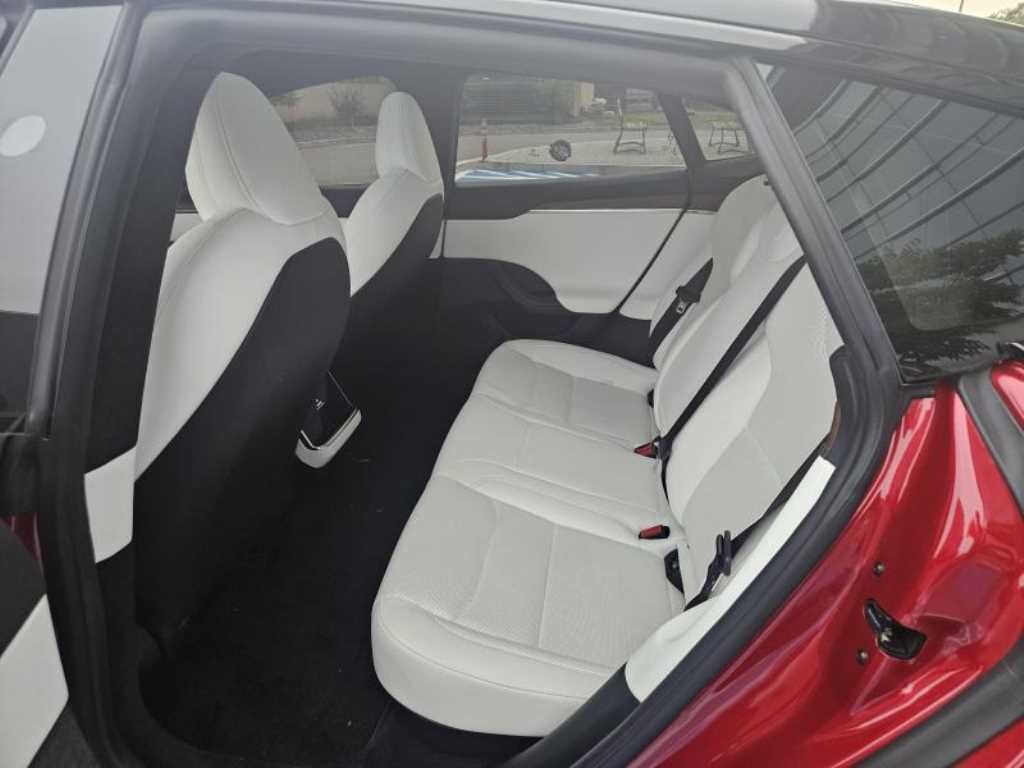 테슬라 모델 S AWD 이미지 6