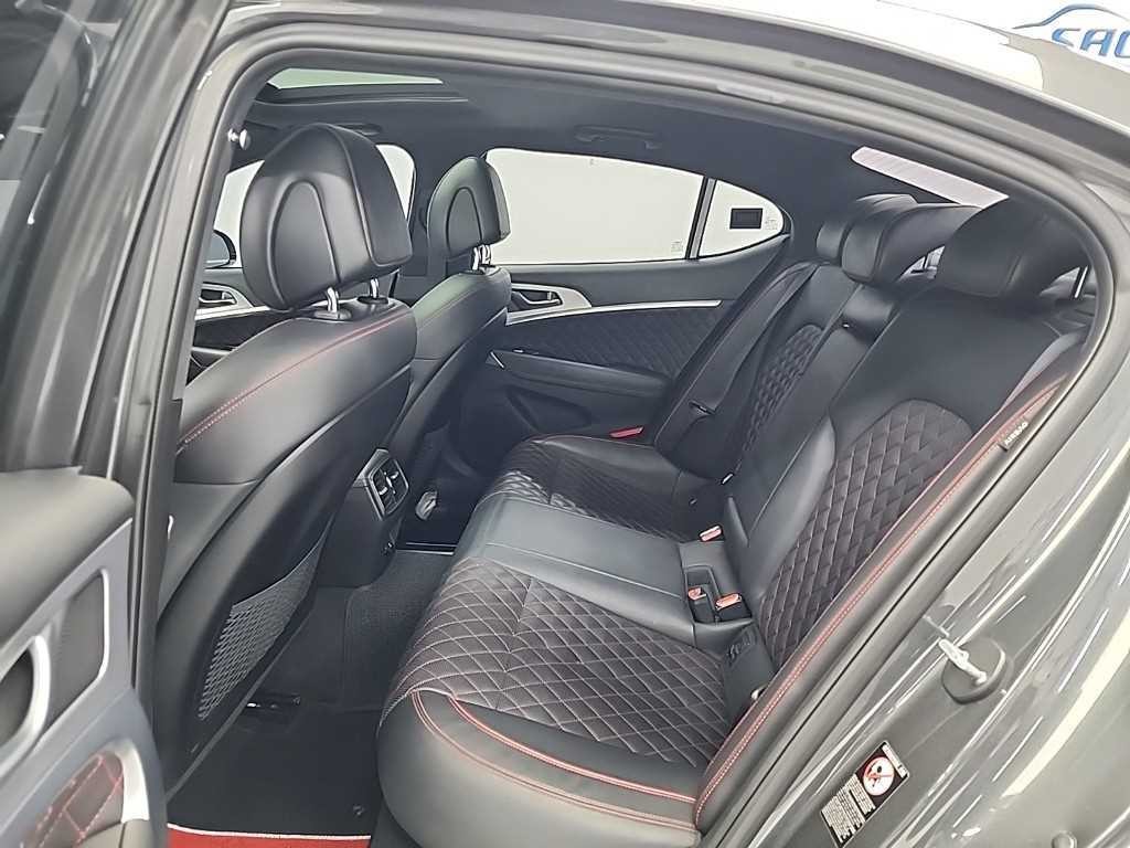제네시스 G70 2.0T AWD 스포츠 패키지 이미지 12
