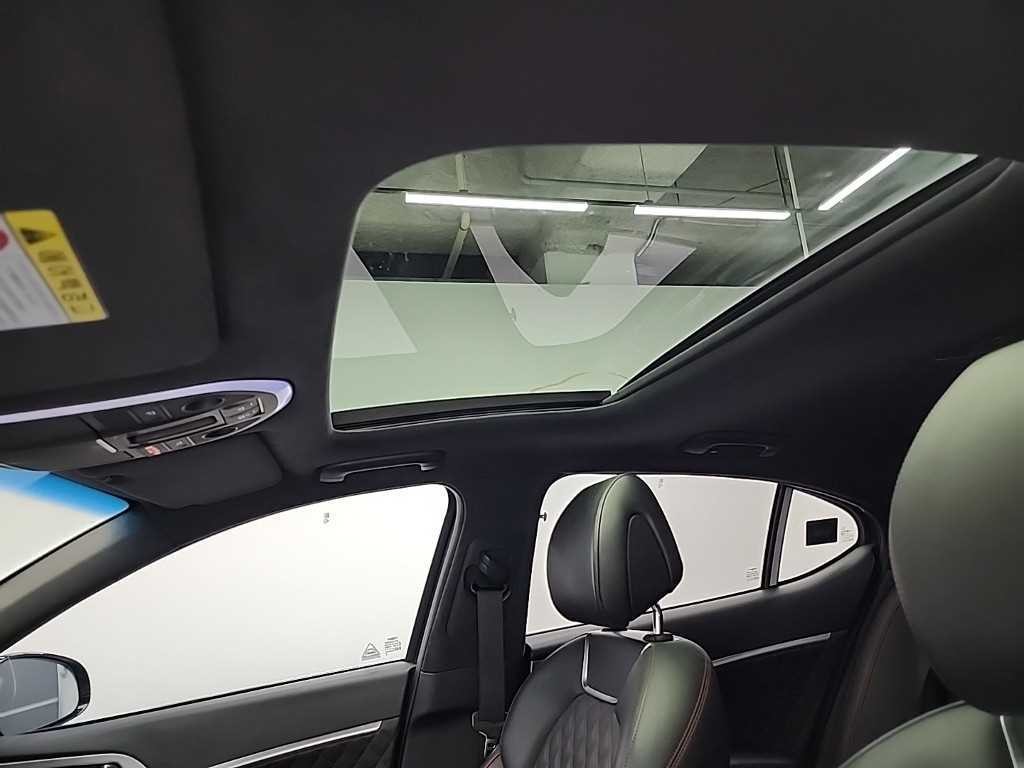 제네시스 G70 2.0T AWD 스포츠 패키지 이미지 15