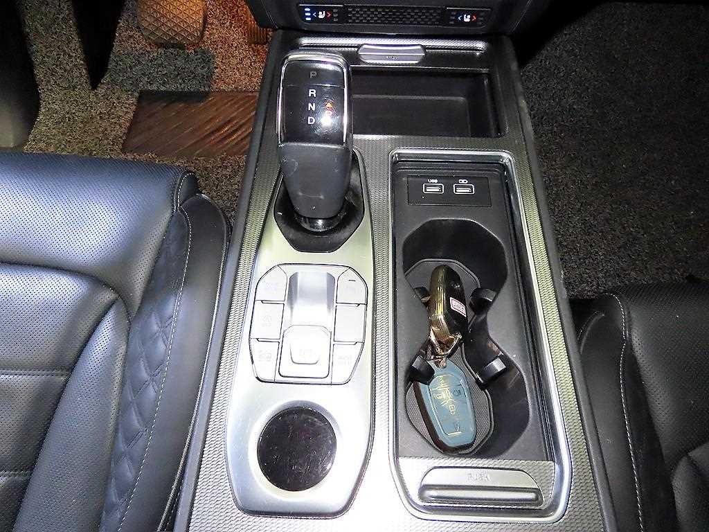 KG모빌리티(쌍용) 렉스턴 올 뉴 렉스턴 (Y450) 디젤 2.2 2WD 프레스티지 이미지 12