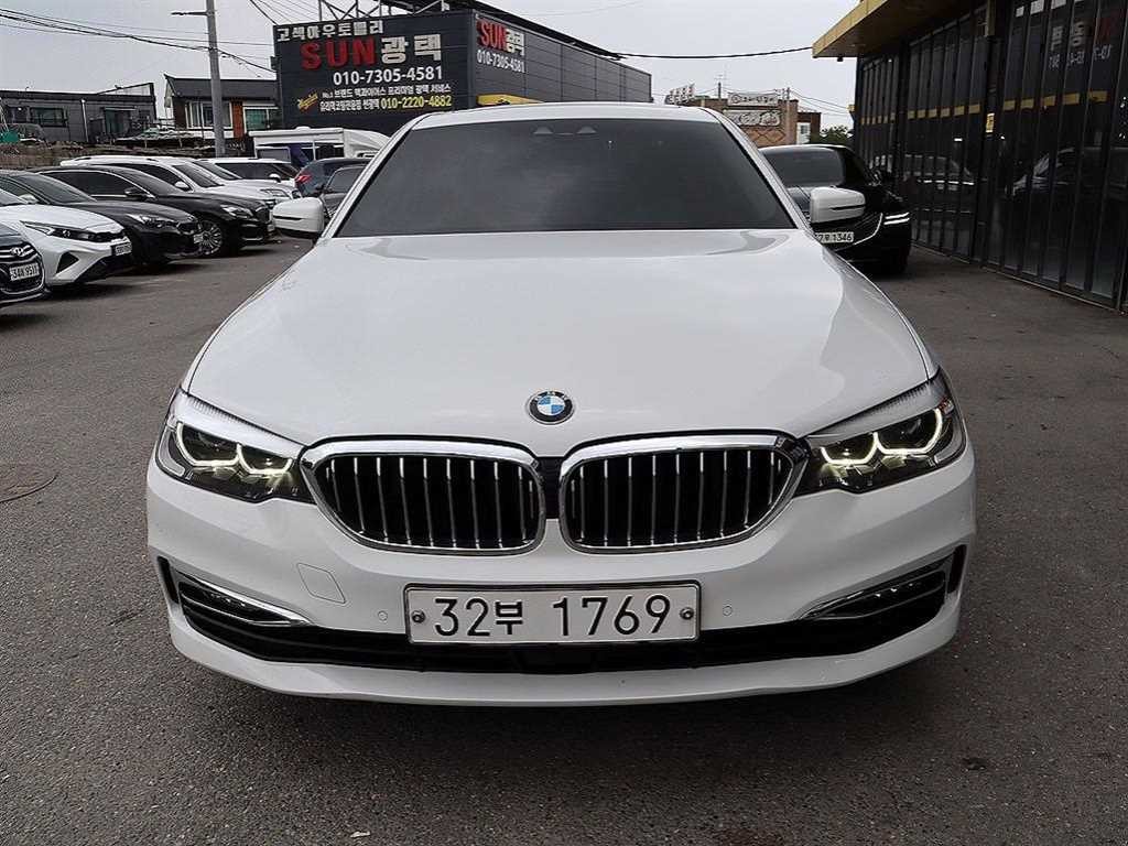 BMW 5시리즈 5시리즈 (G30) 520i 럭셔리 이미지 1