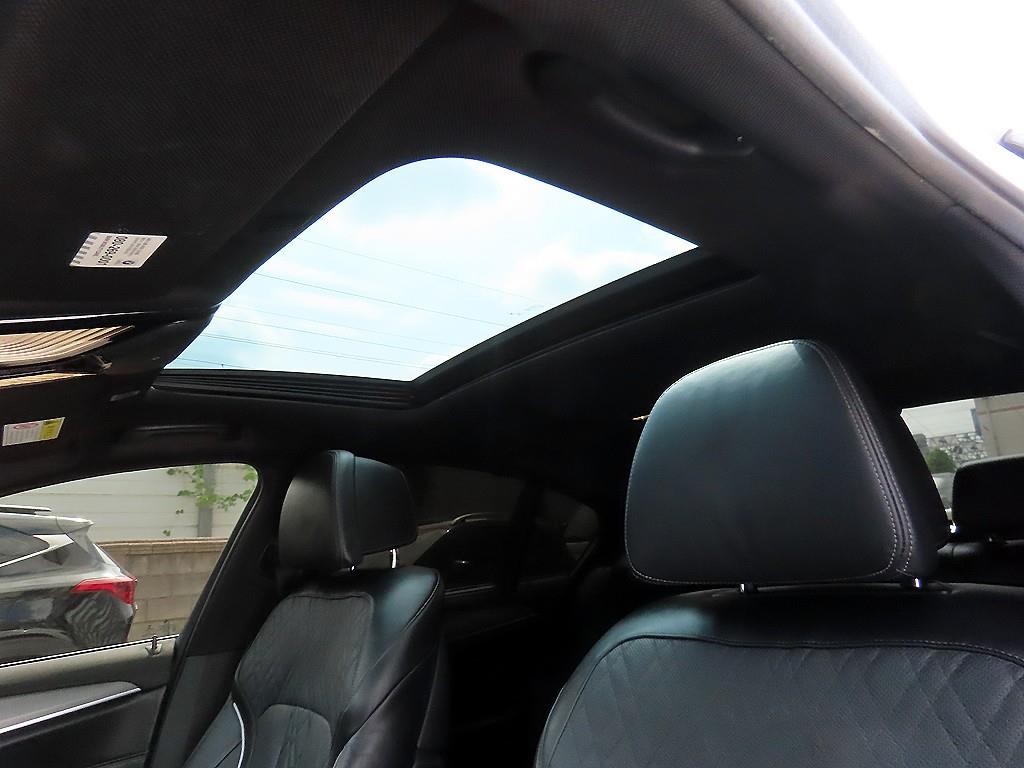 BMW 5시리즈 5시리즈 (G30) 520d xDrive M 스포츠 플러스 이미지 17