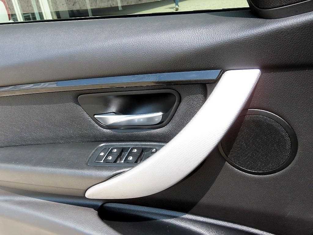 BMW 3시리즈 3시리즈 (F30) 320d M 스포츠 이미지 12