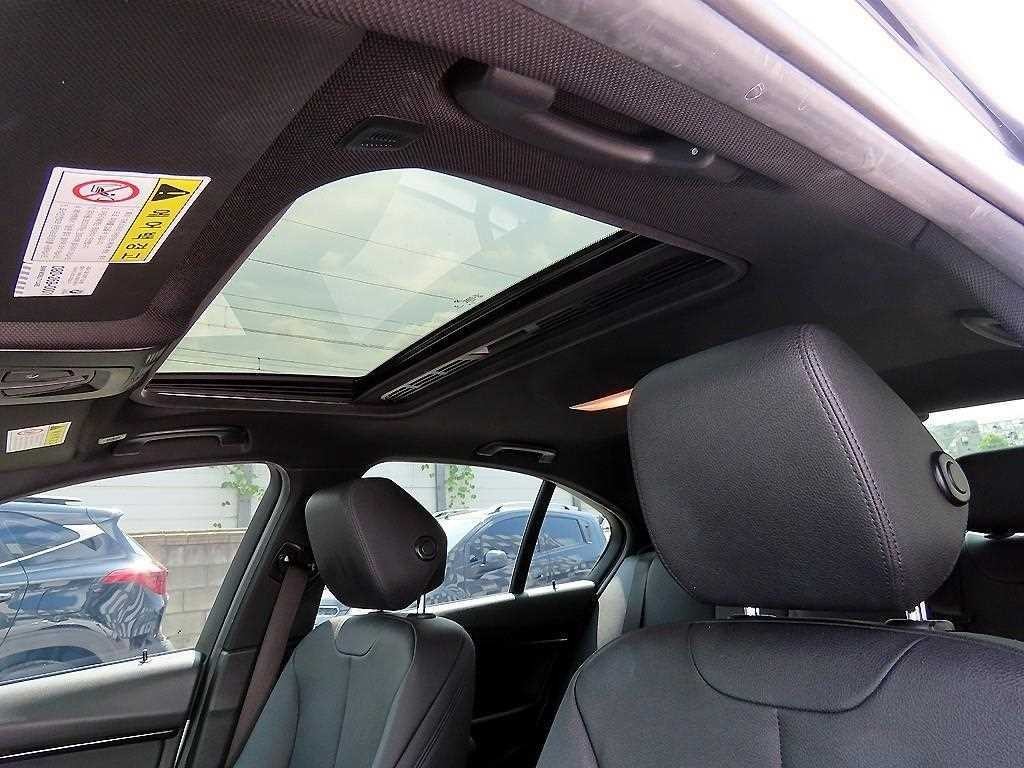 BMW 3시리즈 3시리즈 (F30) 320d M 스포츠 이미지 18