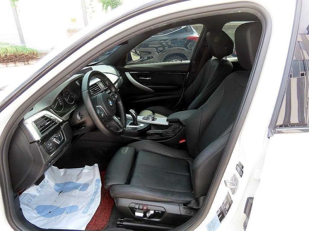 BMW 3시리즈 3시리즈 (F30) 320d M 스포츠 이미지 5