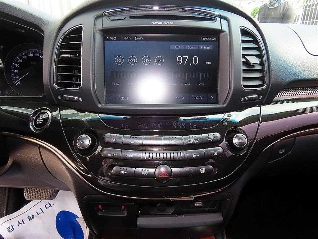 KG모빌리티(쌍용) 체어맨 뉴체어맨W 가솔린 2WD CW600 프레스티지 이미지 14