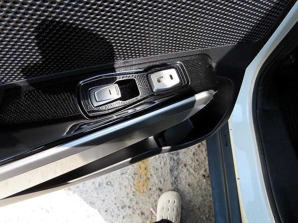 KG모빌리티(쌍용) 티볼리 디젤 2WD 1.6 VX 이미지 17